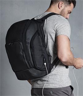 Quadra Pro-Tech Charge Backpack